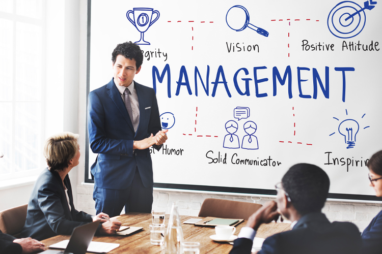 マネジメントで企業成長を目指す！マネジメントの役割や課題を解説